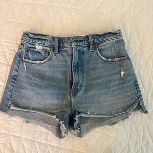 Abercrombie High Rise Mom Jean Shorts - 28/6